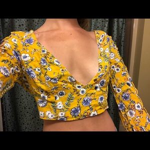 Long sleeve crop top